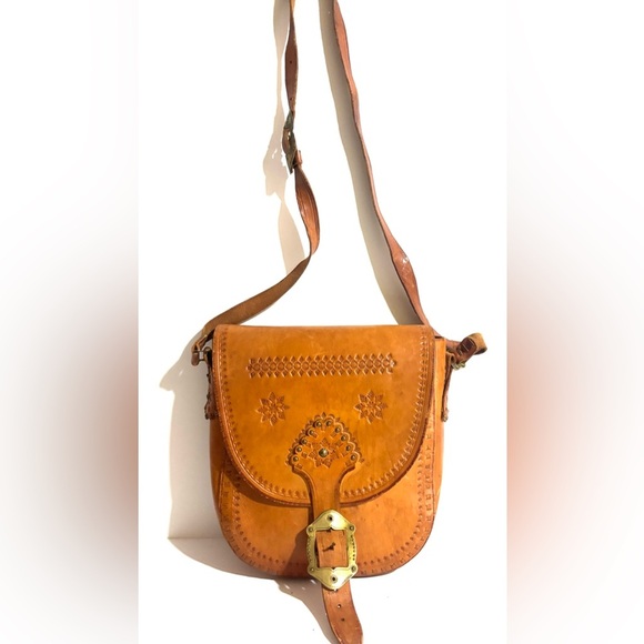 Vintage Handcrafted brown Leather Crossbody Bag - Picture 9 of 10